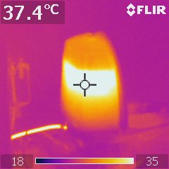 Toalett_oavsiktligtkoppladtillvarmvattenavrörmokare (2).jpg - Som sagt - man fryser in te om stjärten